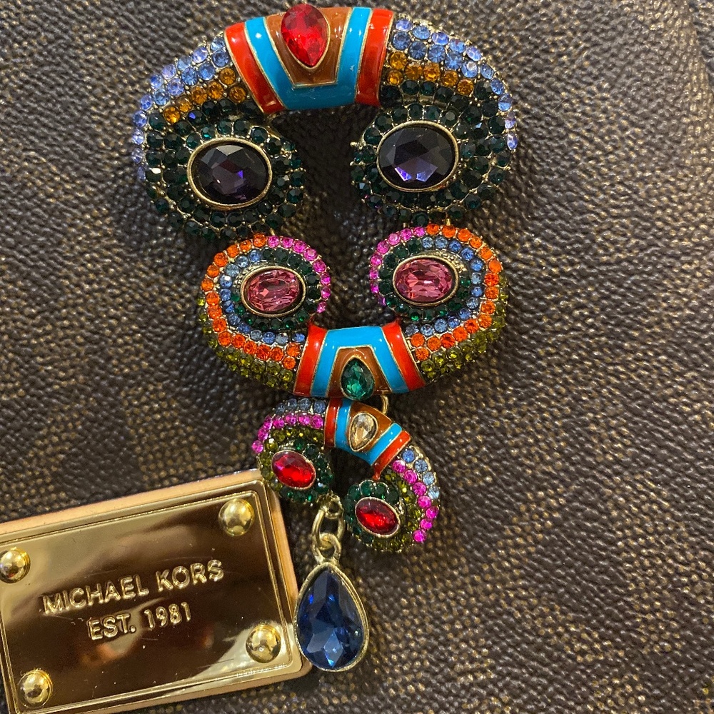 Brooch